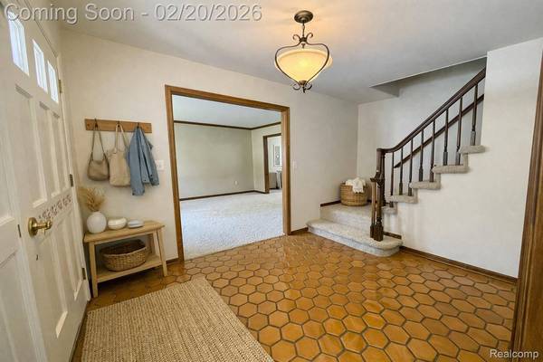 53645 Lambeth CT, Shelby Twp, MI 48316