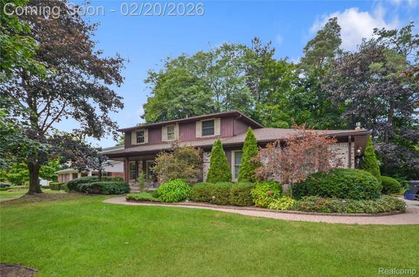 53645 Lambeth CT, Shelby Twp, MI 48316