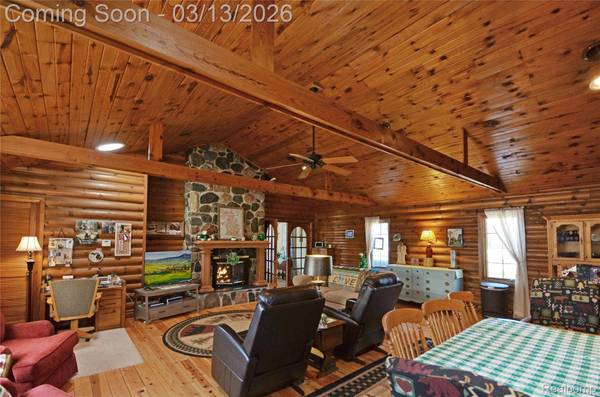 37272 Moravian DR, Clinton Township, MI 48036