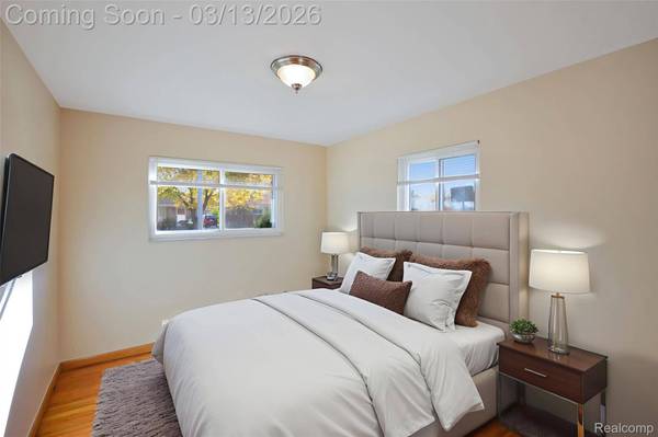 8565 Dale, Center Line, MI 48015