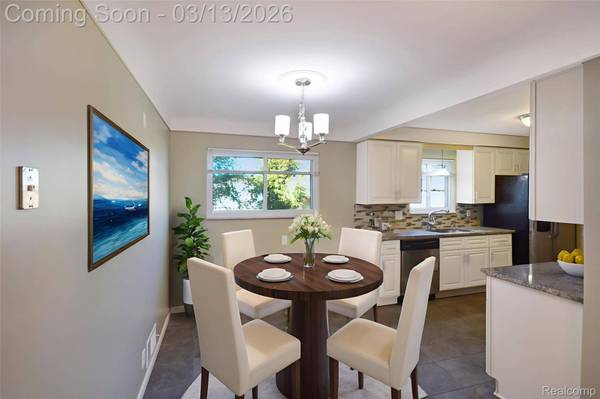 8565 Dale, Center Line, MI 48015