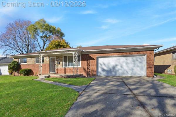 8565 Dale, Center Line, MI 48015