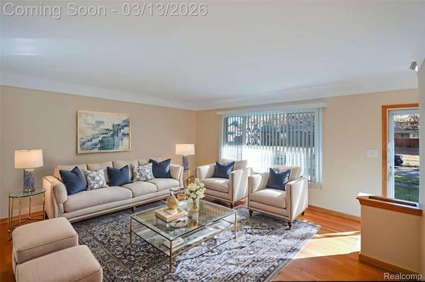 8565 Dale, Center Line, MI 48015