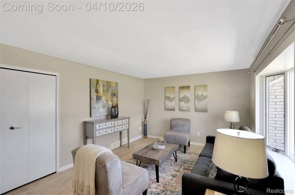 45064 Hecker DR, Utica, MI 48317