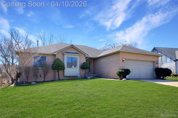 7600 Village DR, Washington Township, MI 48094