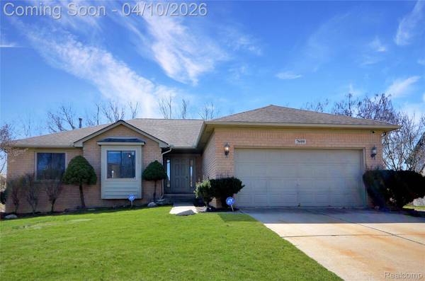 7600 Village DR, Washington Township, MI 48094