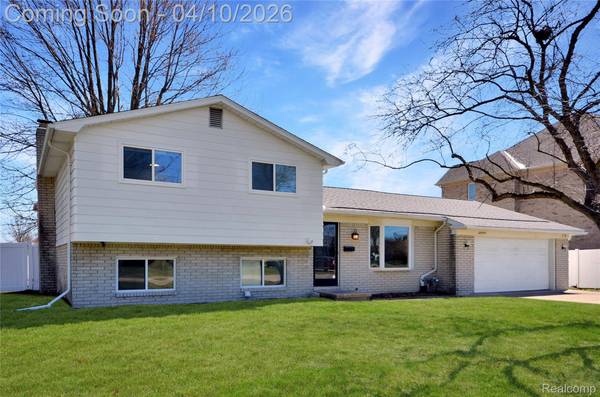 45064 Hecker DR, Utica, MI 48317