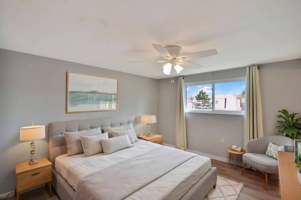 1100 Shallowdale Dr, Troy, MI 48085-4935