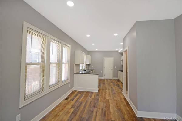 2253 Gladstone ST, Detroit, MI 48206