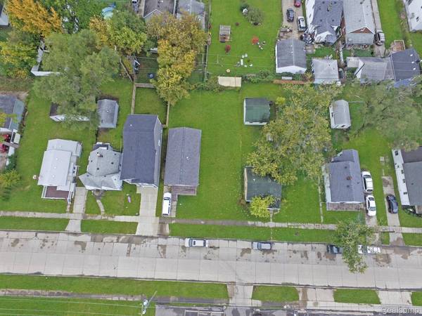 000 W Muir, Hazel Park, MI 48030