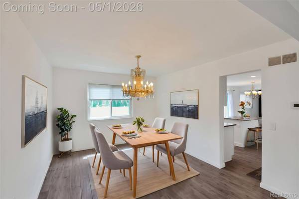 1100 Shallowdale DR, Troycity_oakland, MI 48085