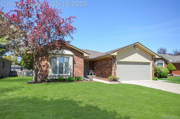 35535 Collingwood DR, Sterling Heights, MI 48312