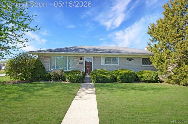 13017 Winona DR, Sterling Heights, MI 48312