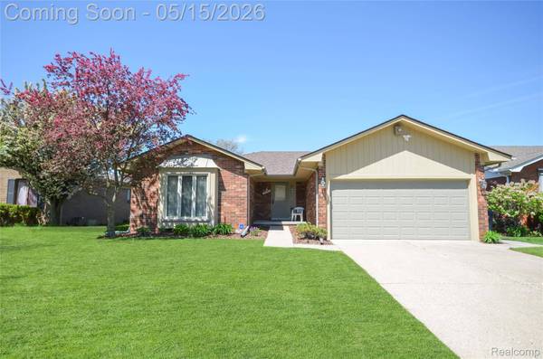 35535 Collingwood DR, Sterling Heights, MI 48312