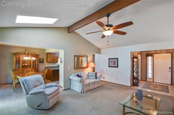 35535 Collingwood DR, Sterling Heights, MI 48312