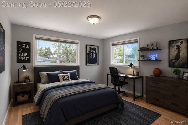 4048 Augustine DR, Sterling Heights, MI 48310