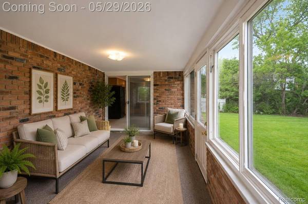 31139 Tecla DR, Warren, MI 48088