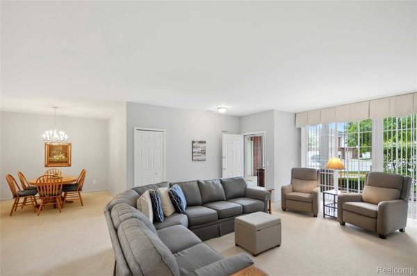 14246 Moravian Manor CIR, Sterling Heights, MI 48312