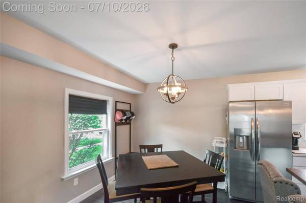 29067 Milton AVE, Madison Heights, MI 48071