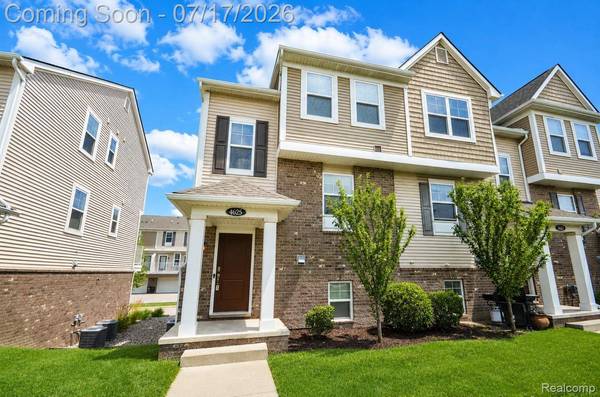4625 Bradley CIR, Troy, MI 48085