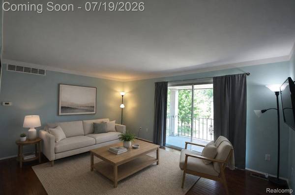 29257 Hayes RD #7, Warren, MI 48088