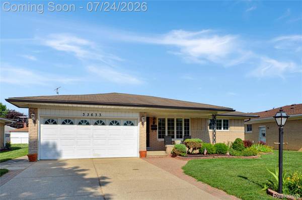 33633 Mina DR, Sterling Heights, MI 48312