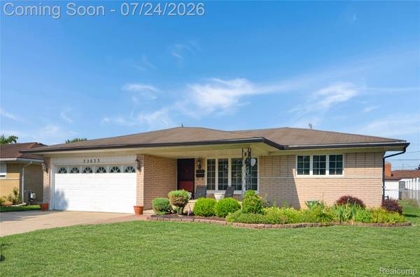 33633 Mina DR, Sterling Heights, MI 48312