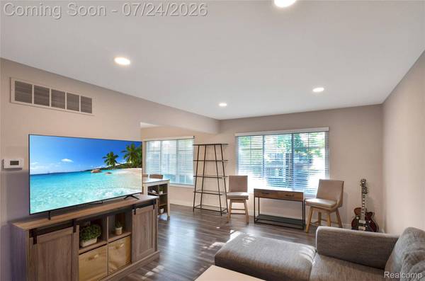 29322 Hoover RD, Warren, MI 48093