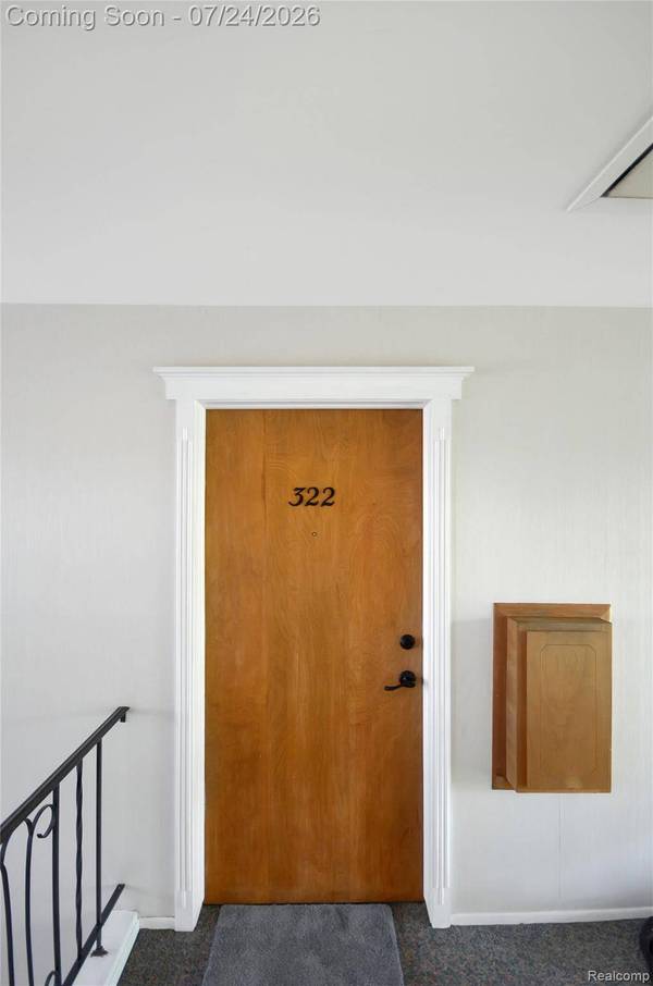 29322 Hoover RD, Warren, MI 48093