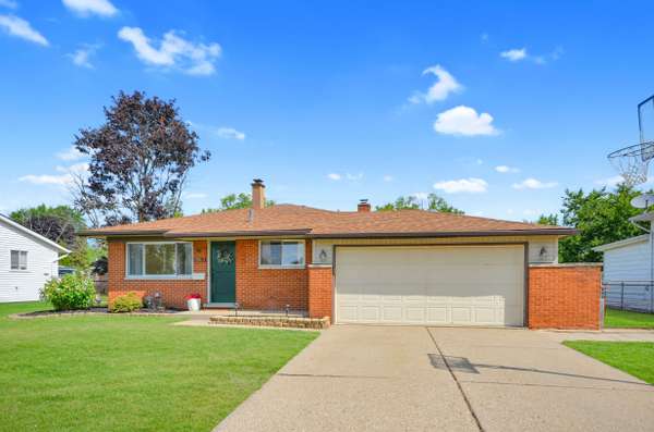 8573 San Marco Blvd, Sterling Heights, MI 48313-4858