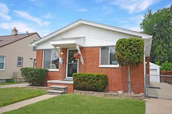 310 W Sonoma Ave, Hazel Park, MI 48030-1342