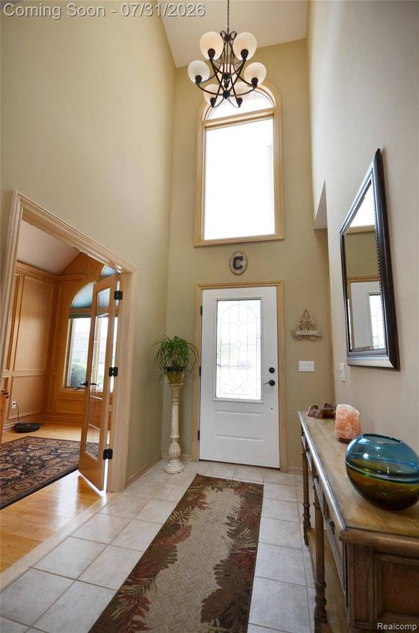 38048 Huron Pointe DR, Harrison Charter Township, MI 48045