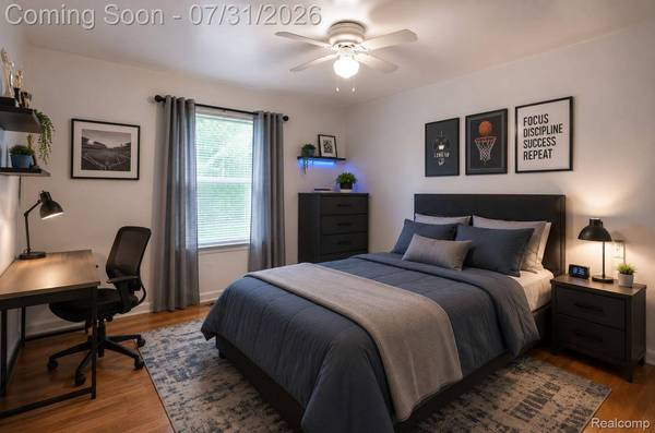 26550 Oakland ST, Roseville, MI 48066
