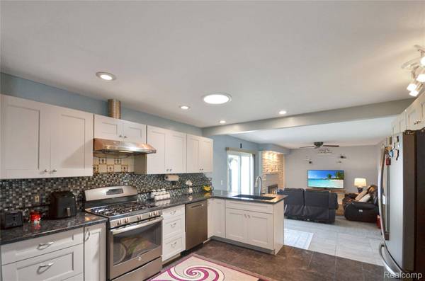 37653 Longacre DR, Sterling Heights, MI 48312