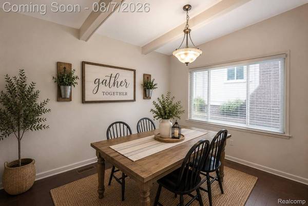2061 Michael DR, Sterling Heights, MI 48310