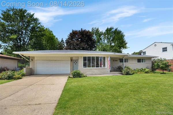 45545 Remer CT, Utica, MI 48317
