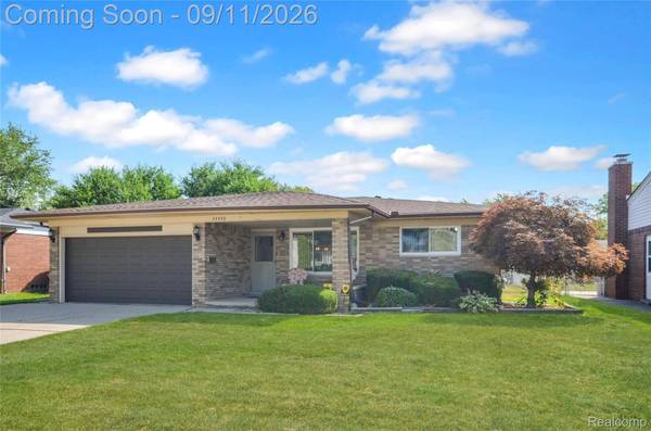34440 Amsterdam DR, Sterling Heights, MI 48312