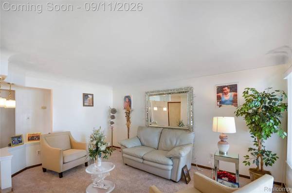 34440 Amsterdam DR, Sterling Heights, MI 48312