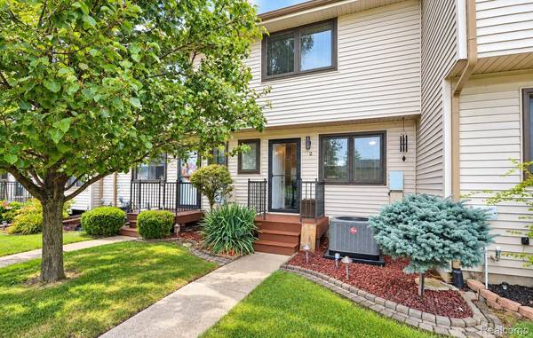 50676 Jefferson AVE, New Baltimore, MI 48047