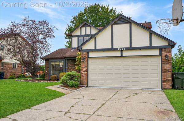 3551 Chippendale DR, Sterling Heights, MI 48310