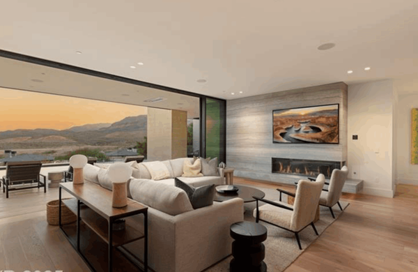 Las Vegas Luxury Home Review | December 4, 2025,Jennifer Franco