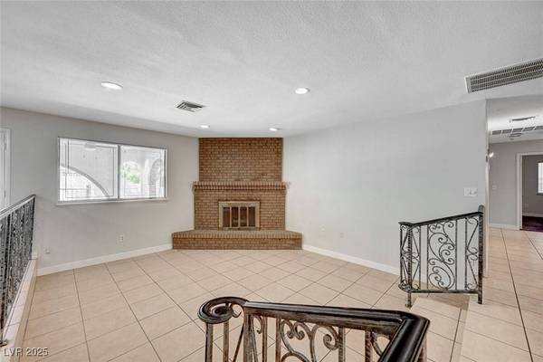 4030 Del Monte AVE, Las Vegas, NV 89102