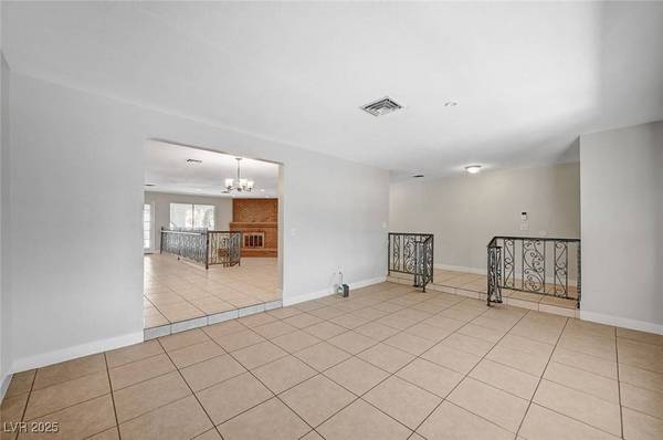 4030 Del Monte AVE, Las Vegas, NV 89102