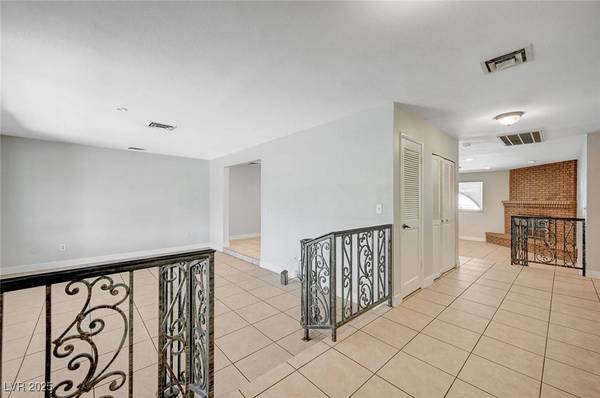 4030 Del Monte AVE, Las Vegas, NV 89102