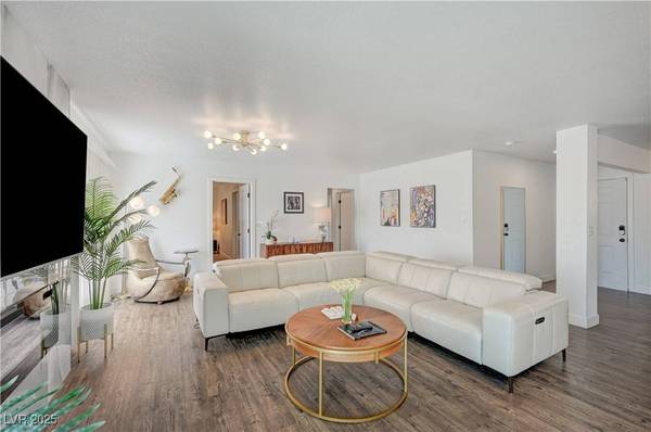 1305 S 16th ST, Las Vegas, NV 89104
