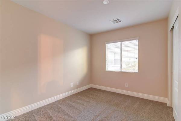 6749 Lookout Lodge LN #3, North Las Vegas, NV 89084