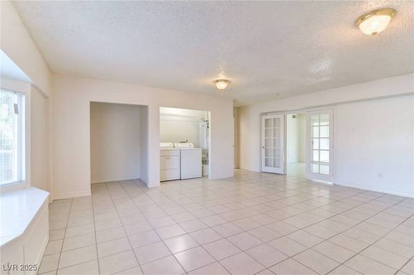 3969 Florrie CIR, Las Vegas, NV 89121