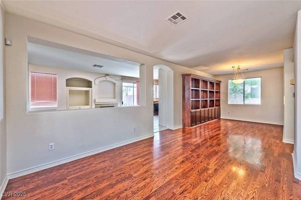 8221 Heather Rock CT, Las Vegas, NV 89117