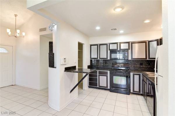 3969 Florrie CIR, Las Vegas, NV 89121