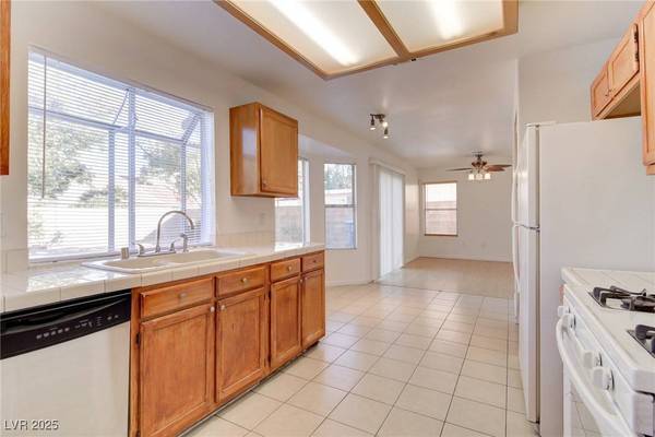 2616 Island Brook DR, Las Vegas, NV 89108